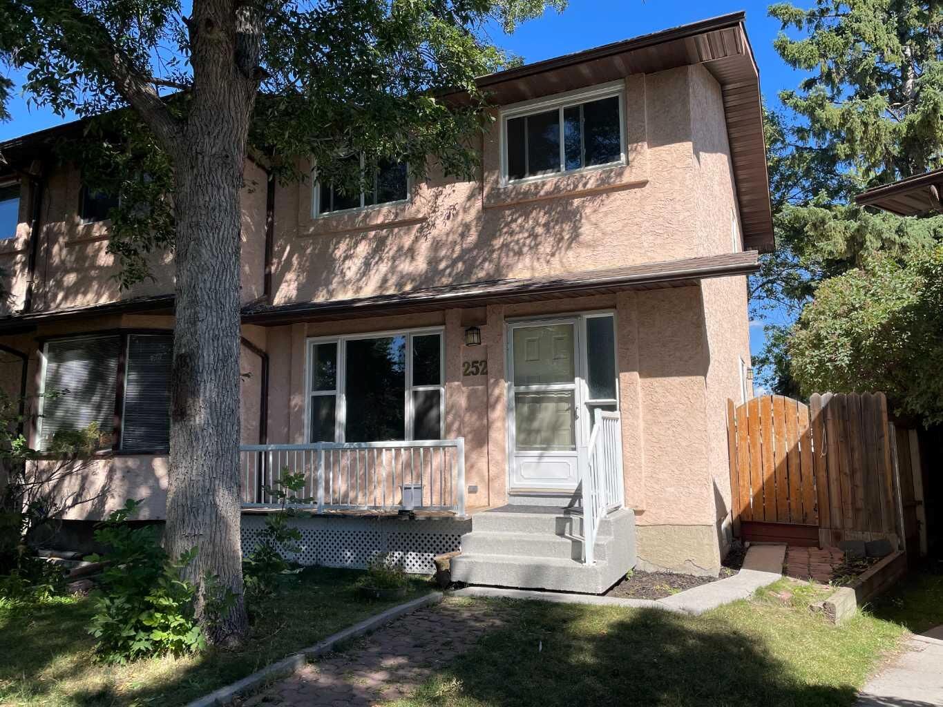 Property Photo: 252 Templeview Way NE AB T1Y 3Y9