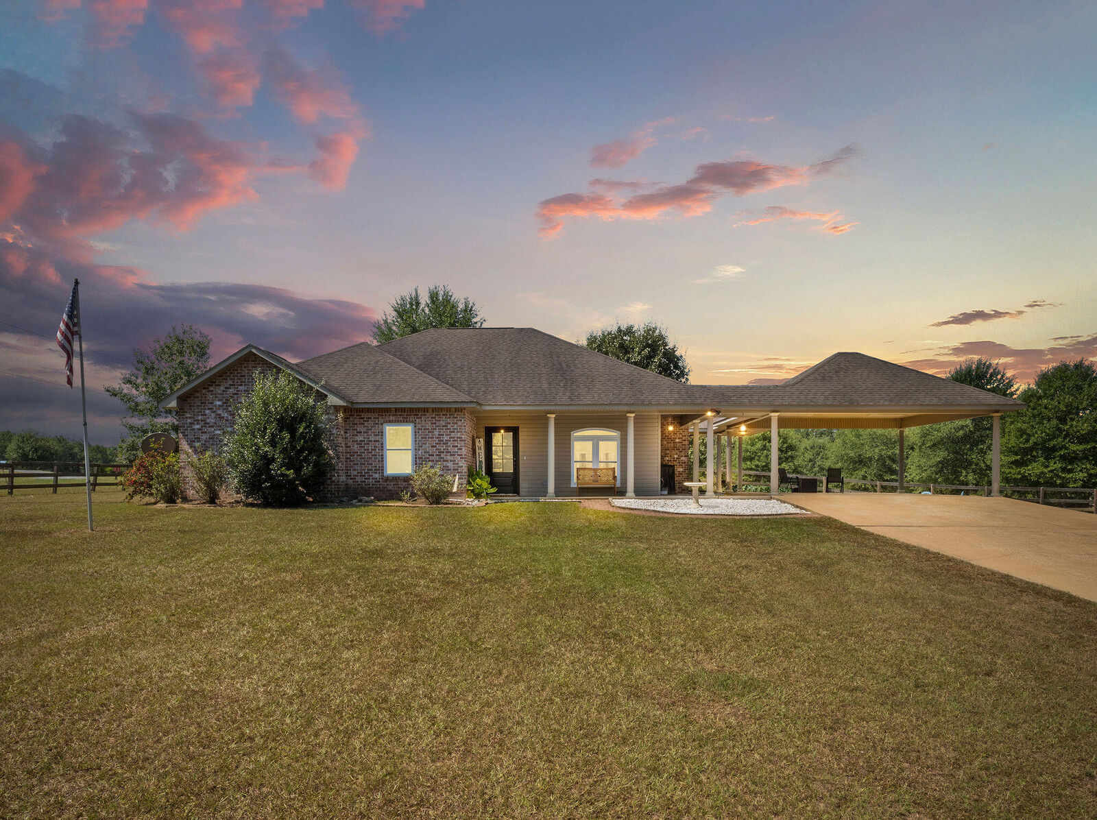 Property Photo:  886 Castor Lake  LA 71446 