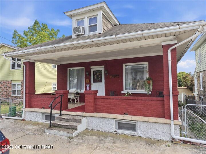 Property Photo: 230 E Susquehanna Street PA 18103