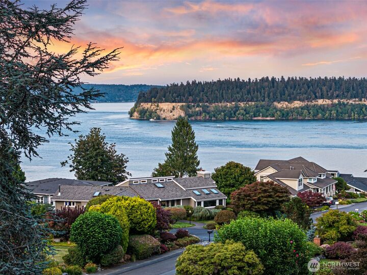 Property Photo:  2410  55th Street Ct NW  WA 98335 