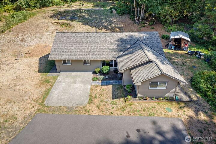 Property Photo:  4655 NE Thunder Lane  WA 98370 