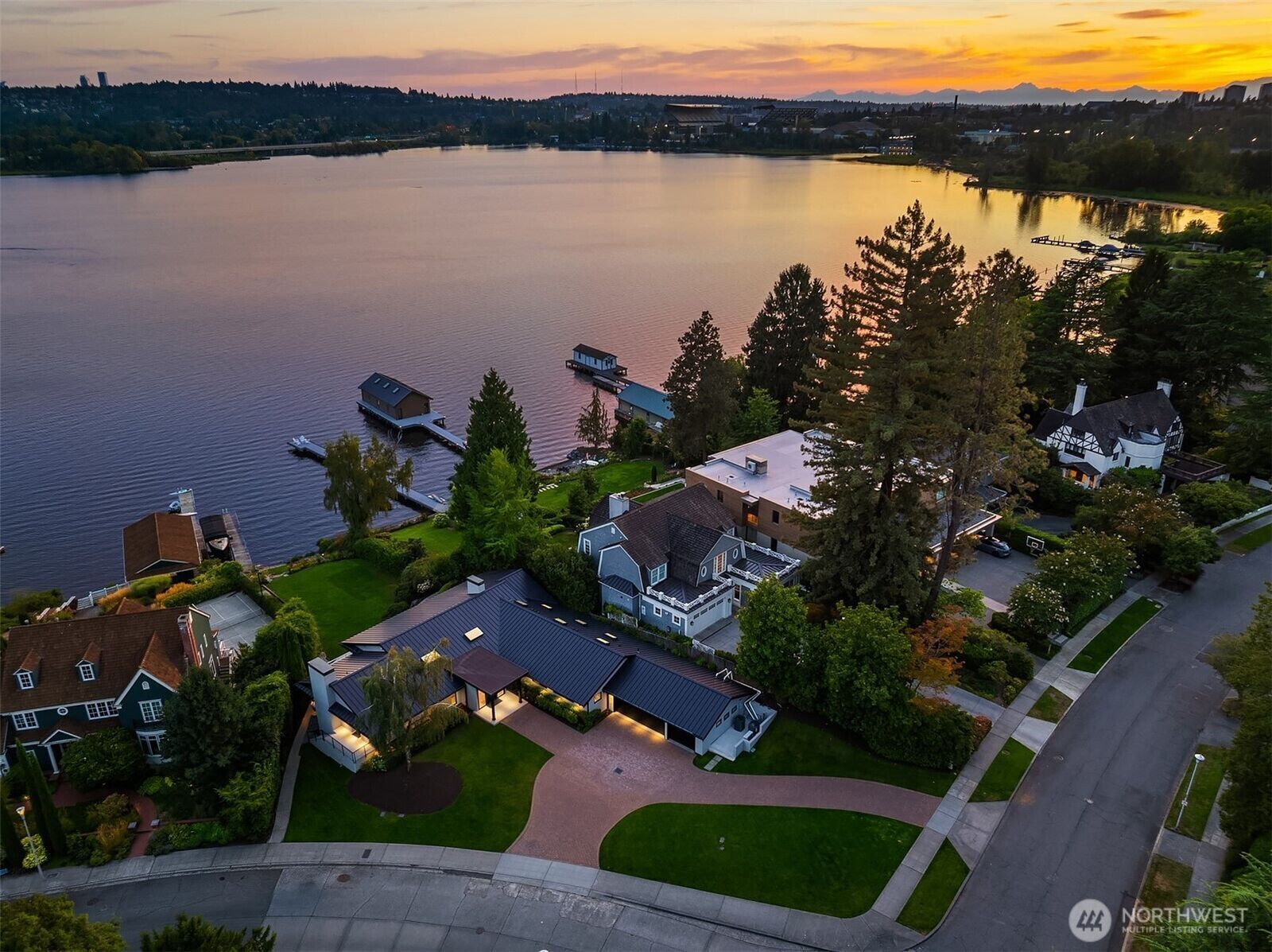 Property Photo: 3517 43rd Avenue NE WA 98105