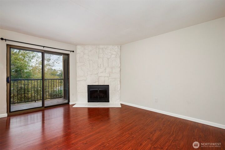 Property Photo:  14509  127th Lane NE N-39  WA 98034 