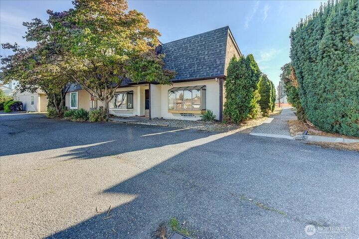 Property Photo:  1004  Columbia Avenue 7  WA 98270 