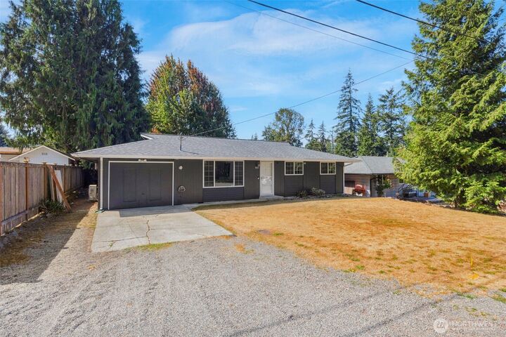 Property Photo:  902  Peters Place  WA 98208 