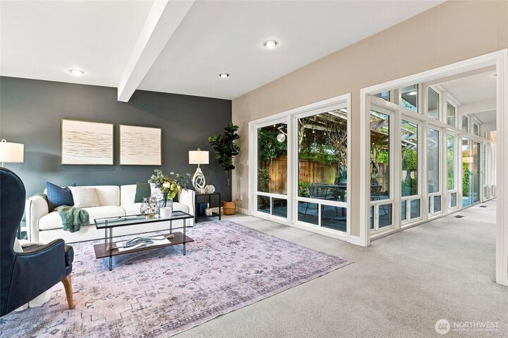 Property Photo:  8218 SE 36th Street  WA 98040 