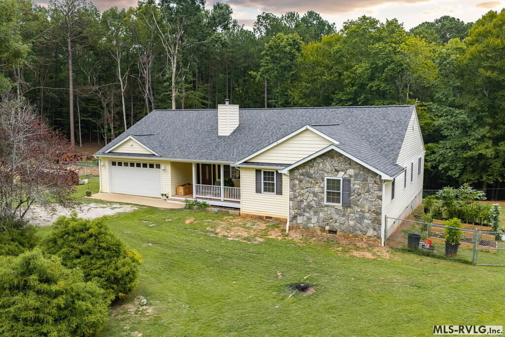 Property Photo:  137 Jamestown Ln.  VA 23919 