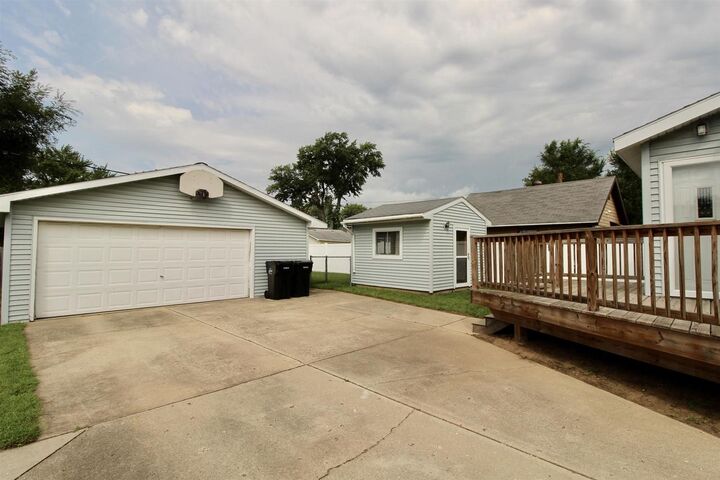 Property Photo: 842 Grant Street WI 53511