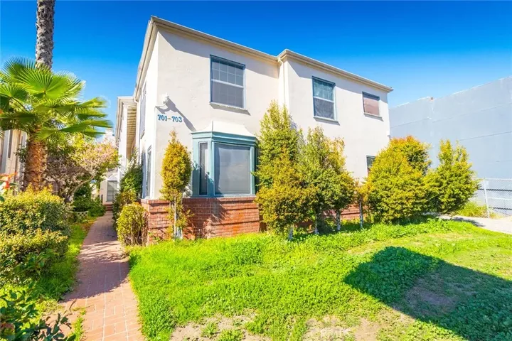 Property Photo:  701 Crenshaw  CA 90005 