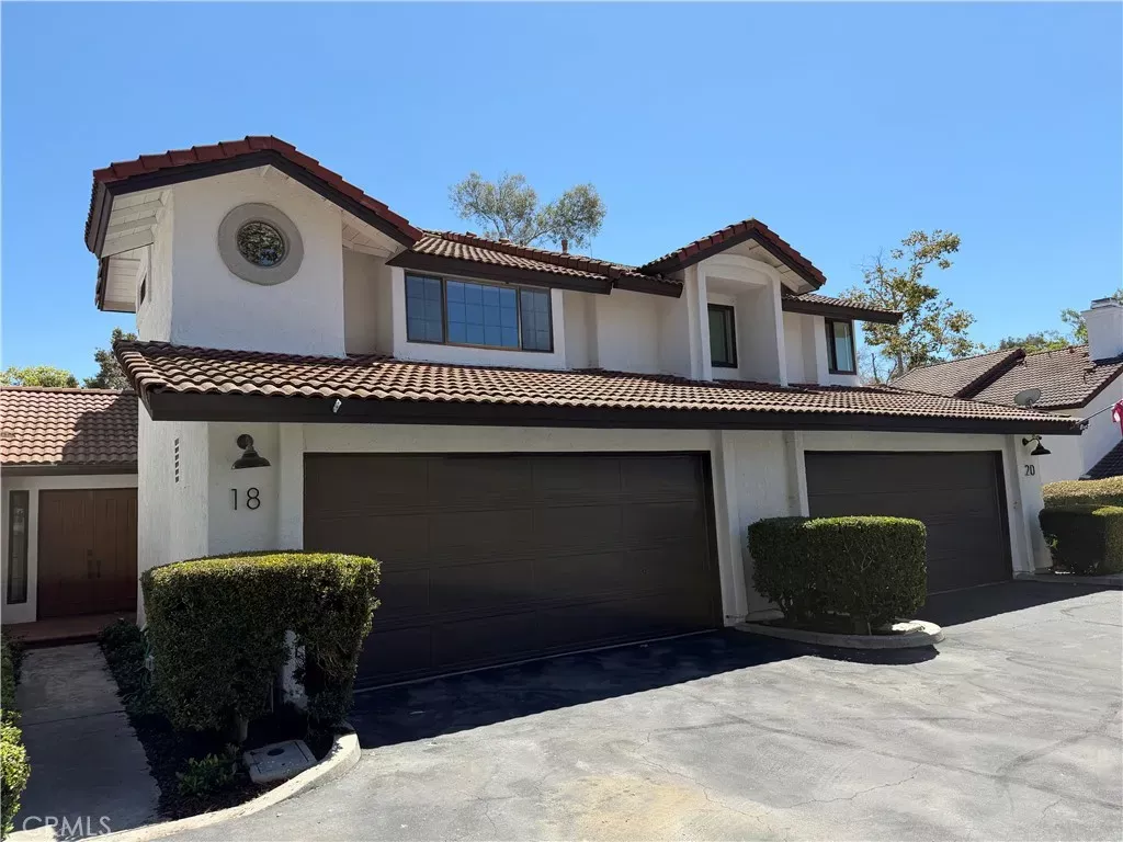 Property Photo:  18 Clover Hill Lane 115  CA 92653 