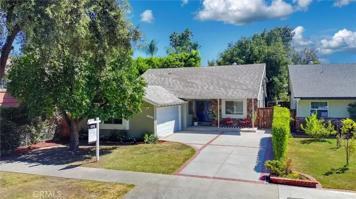 Property Photo: 6566 Andasol Avenue CA 91406
