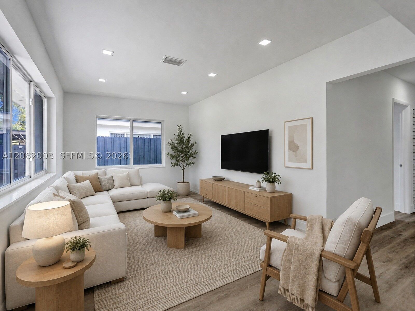 Property Photo: 1609 NW 7th Ter FL 33311