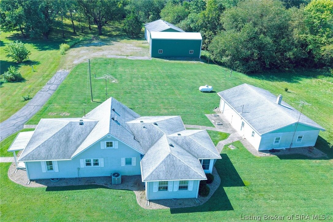 Property Photo:  1470 Oak Street NE  IN 47161 