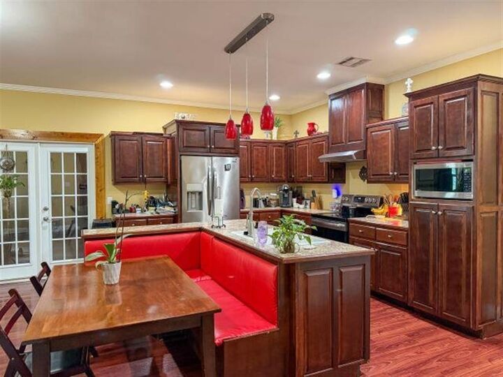 Property Photo:  1012 Bee Tree Street  LA 70669 