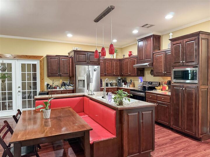 Property Photo:  1012 Bee Tree Street  LA 70669 