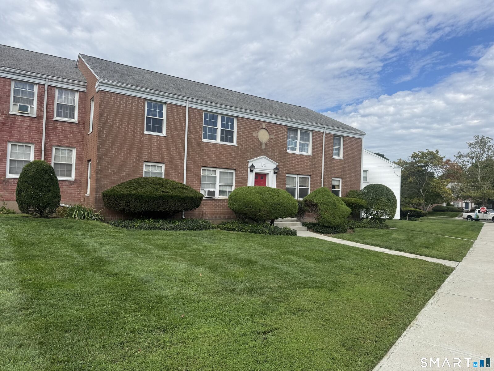 Property Photo:  30 Revere Drive 3  CT 06902 