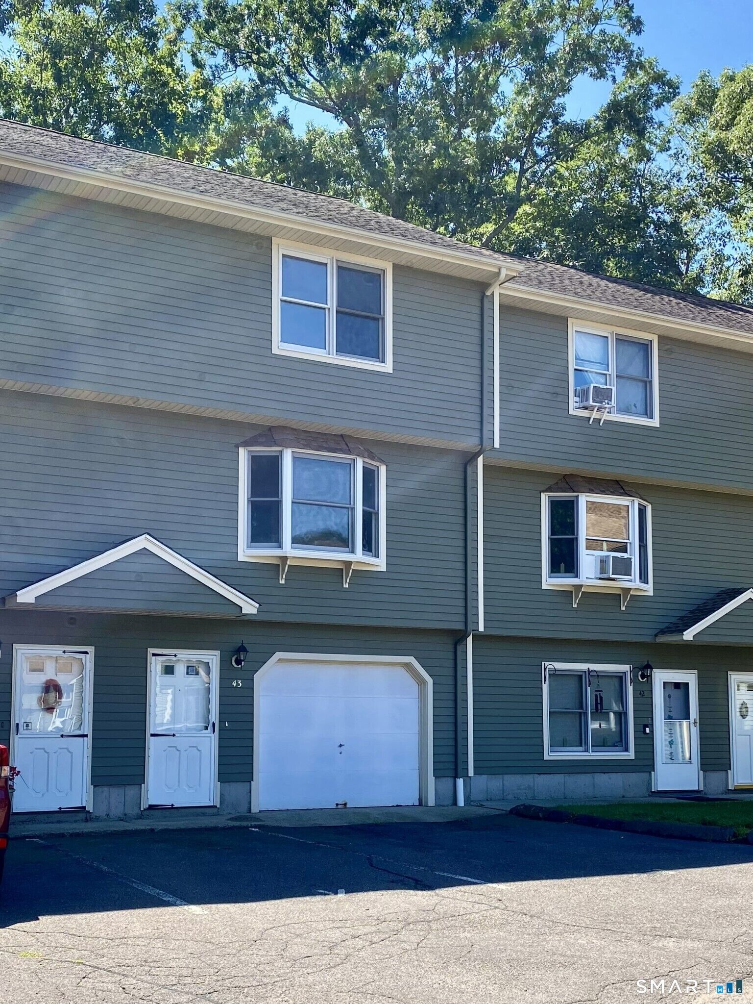 Property Photo: 680 North Colony Street 43 CT 06450