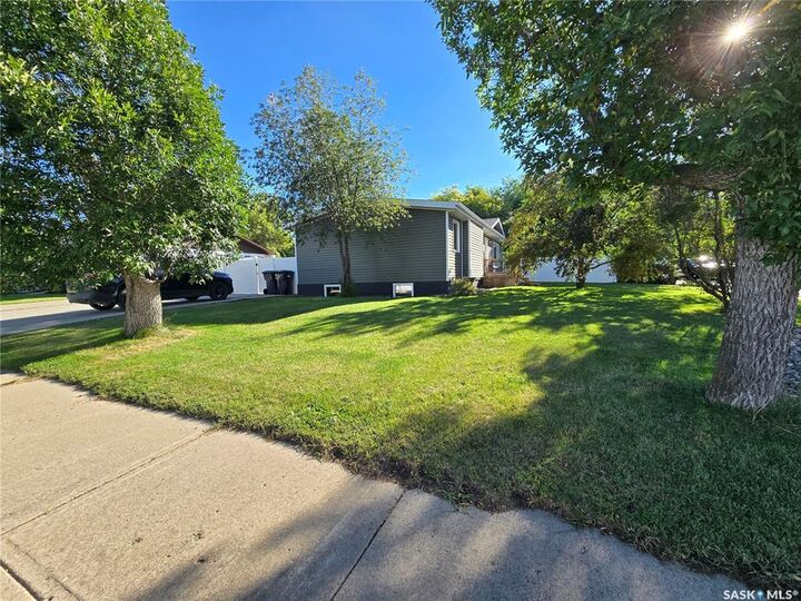 Property Photo:  1205 Douglas Road  SK S4H 2P9 
