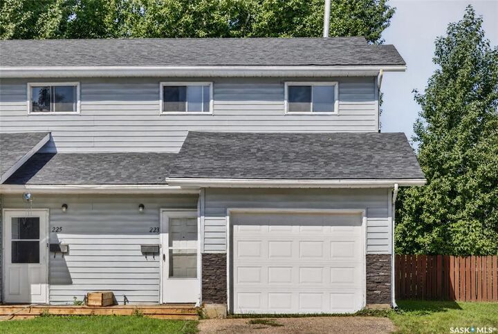 Property Photo:  223-225 Wakabayashi Way  SK S7K 7M4 