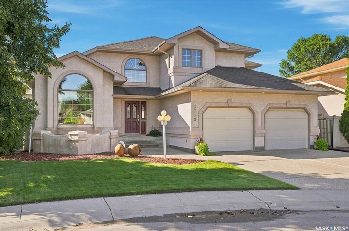 Property Photo:  1719 Clive Bay E  SK S4V 2R8 