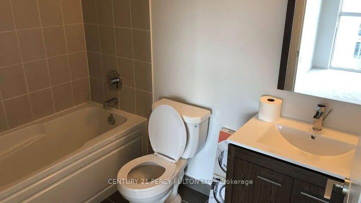 Property Photo:  30 Meadowglen Place 905  ON M1G 0A6 