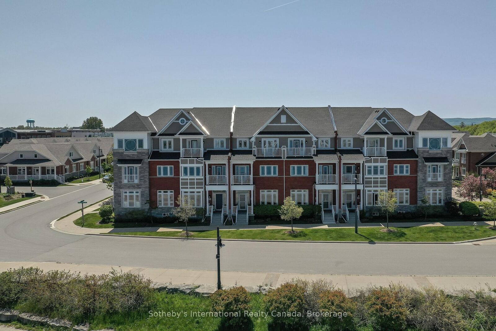 Property Photo: 12 Wheelhouse Crescent ON L9Y 0J9