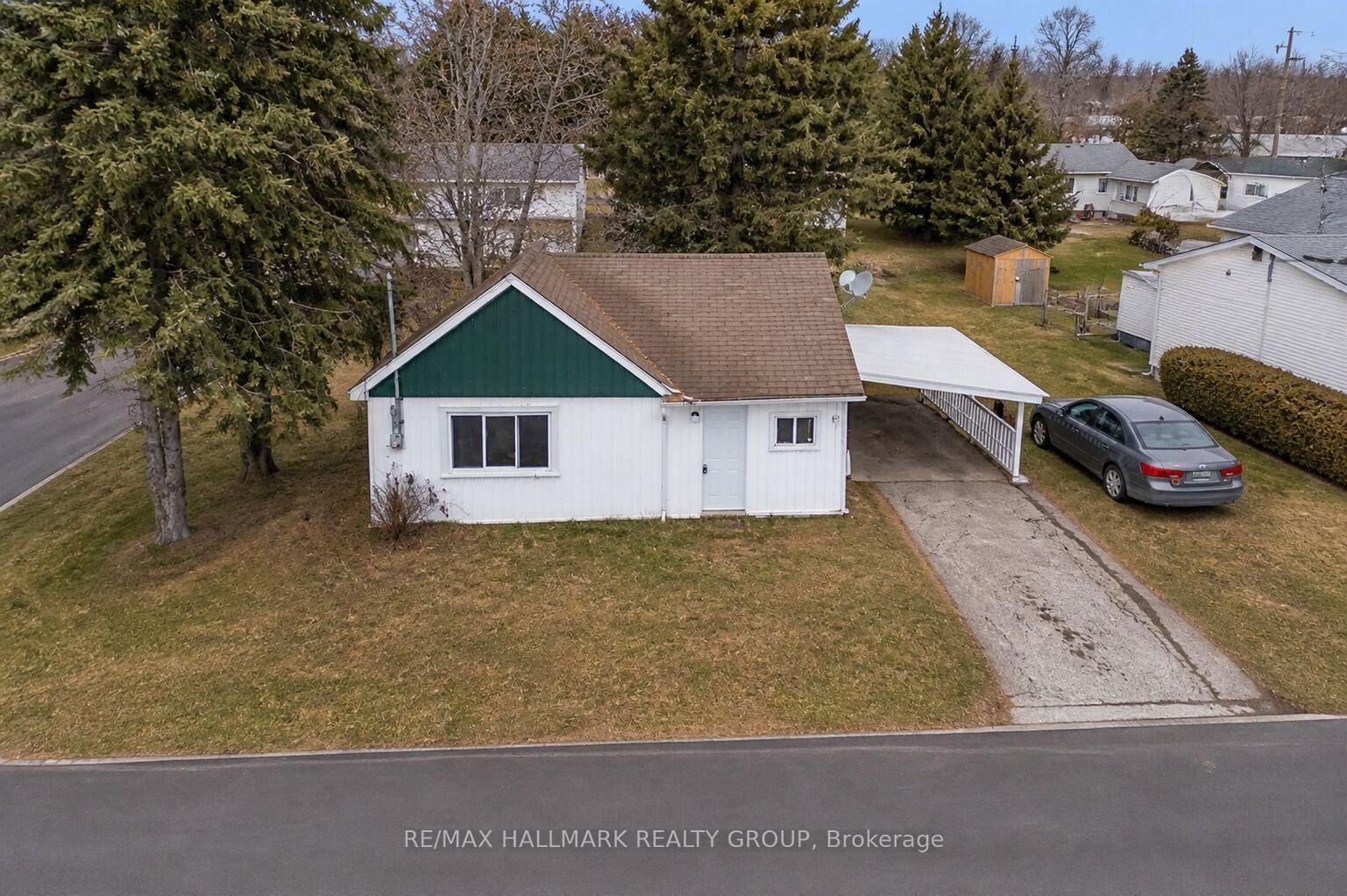 Property Photo:  201 George Street E  ON K0G 1J0 