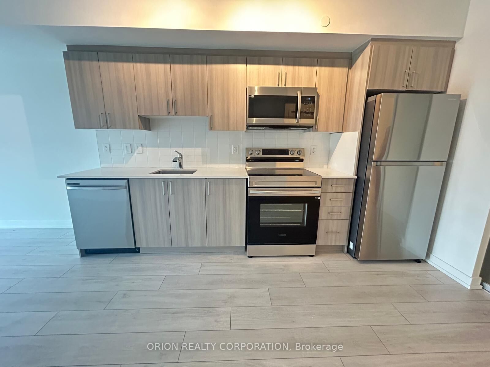 Property Photo:  556 Marlee Avenue 402  ON M6B 0B1 