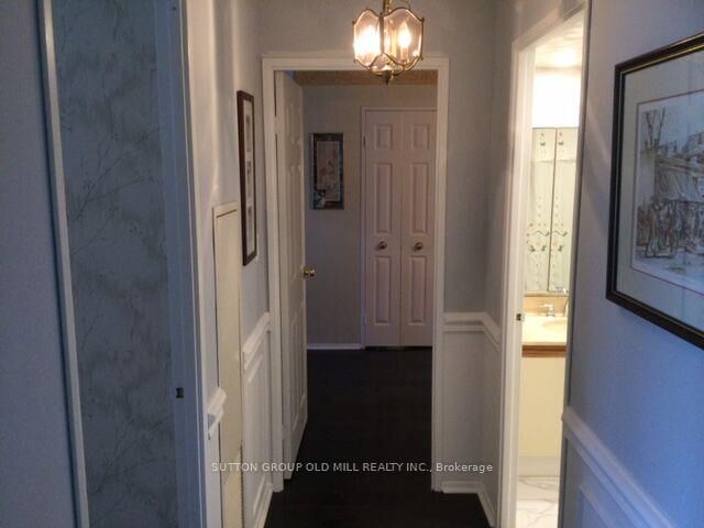 Property Photo:  2000 Islington Avenue 412  ON M9P 3S7 