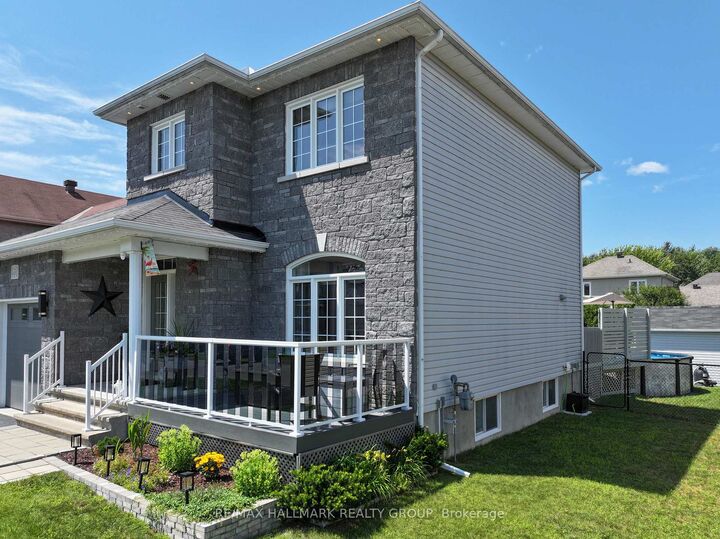 Property Photo:  20 Dune Street  ON K0A 2M0 