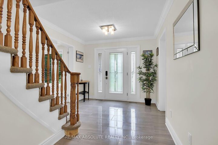 Property Photo:  11 Cobb Court  ON K2J 2K2 