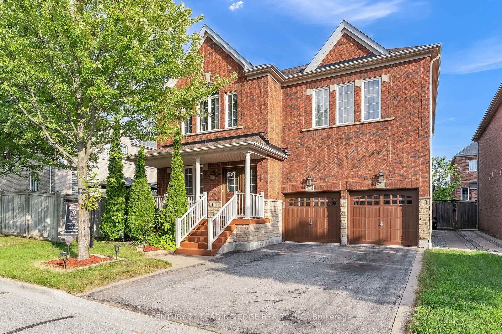 Property Photo:  16 Bicknell Court  ON L1T 0G3 