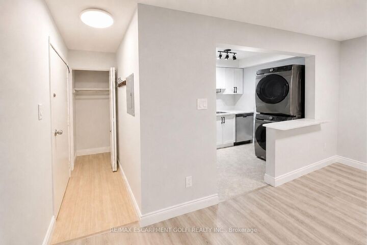 Property Photo:  2403 Lakeshore Boulevard W 2  ON M8V 1C5 