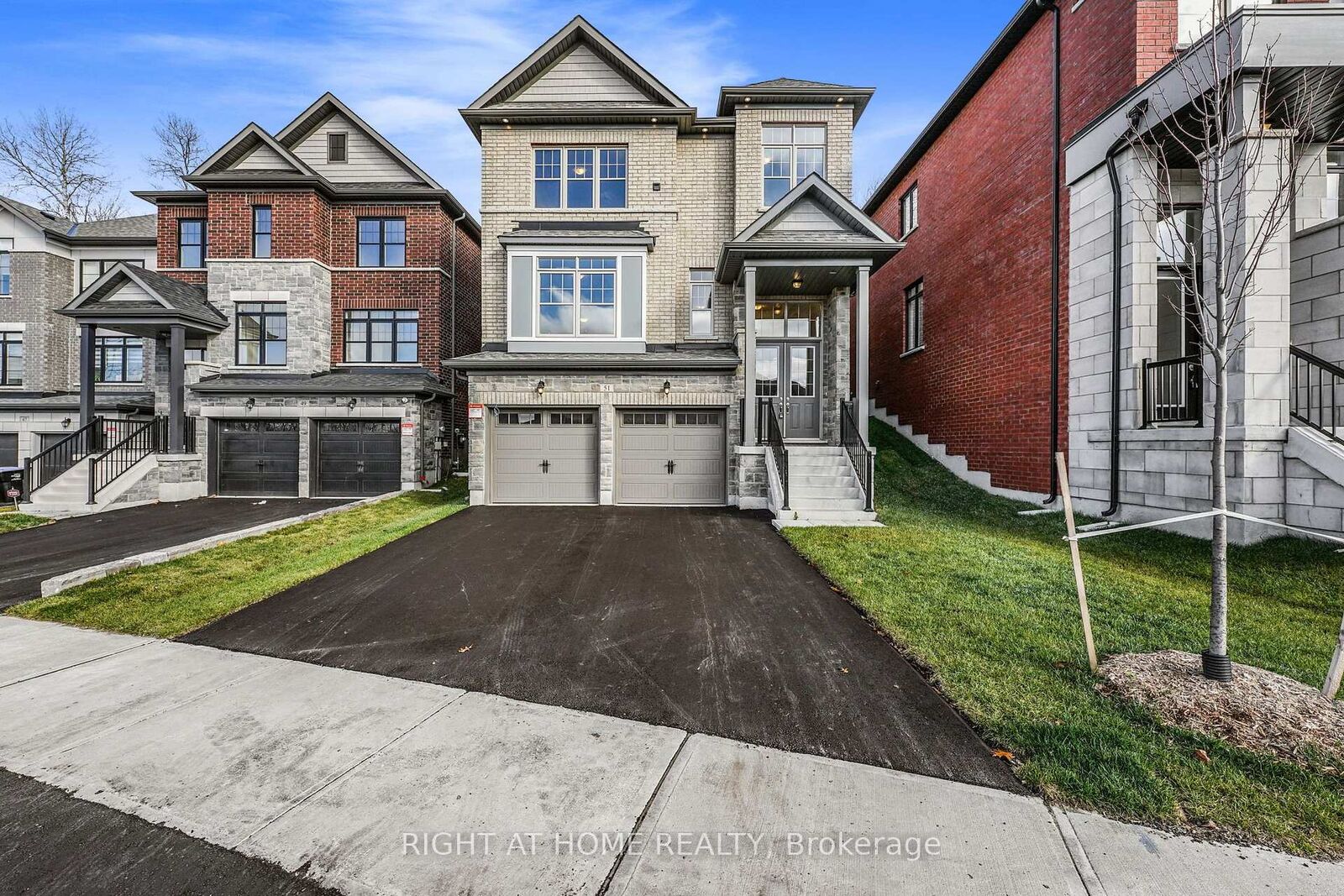 Property Photo:  51 Bearberry Road  ON L9X 2E1 