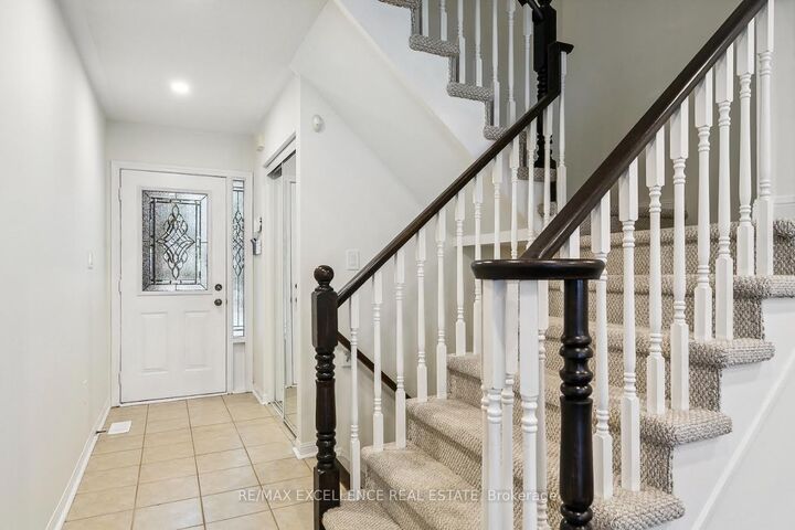 Property Photo:  2406 Baintree Crescent  ON L6M 4X1 