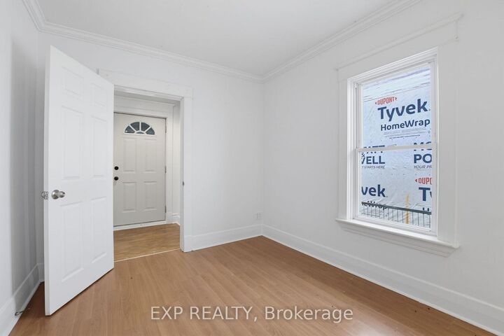 Property Photo:  20 Barrington Avenue  ON N6H 1J9 