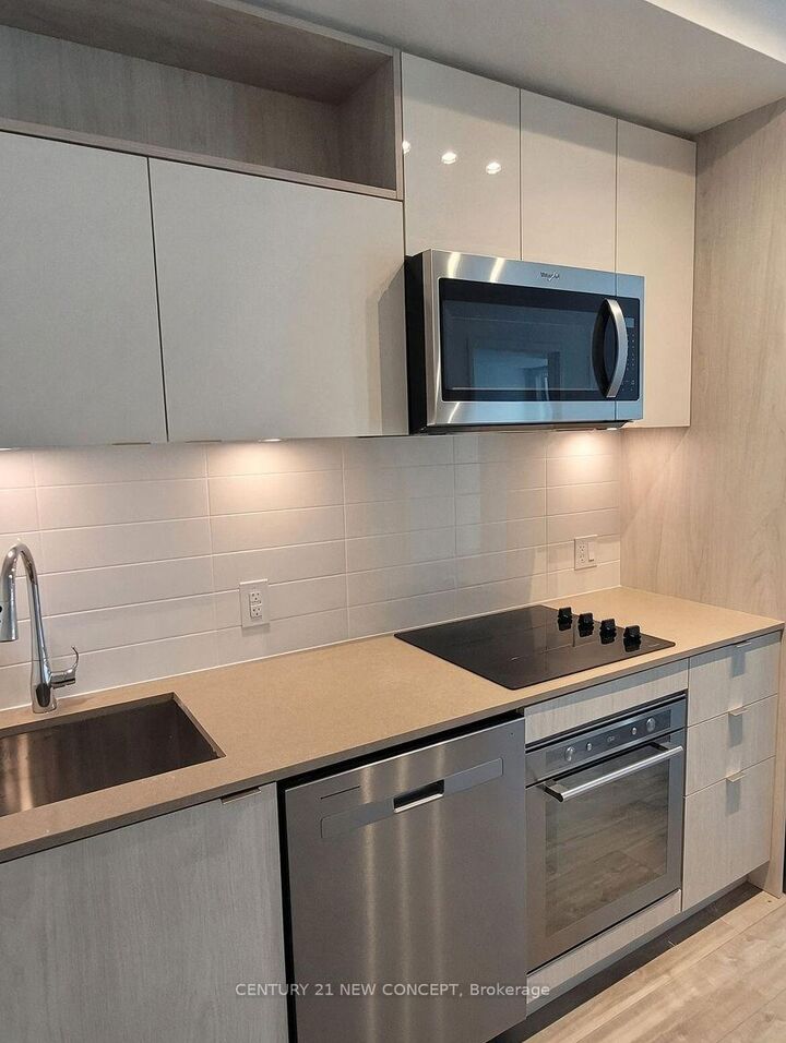 Property Photo:  121 Lower Sherbourne Street 745  ON M5A 4J4 