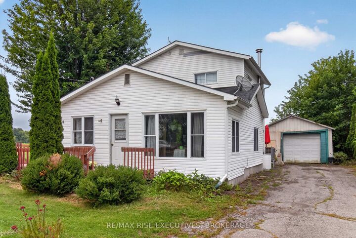 Property Photo:  463 Station Road  ON K7G 2V3 
