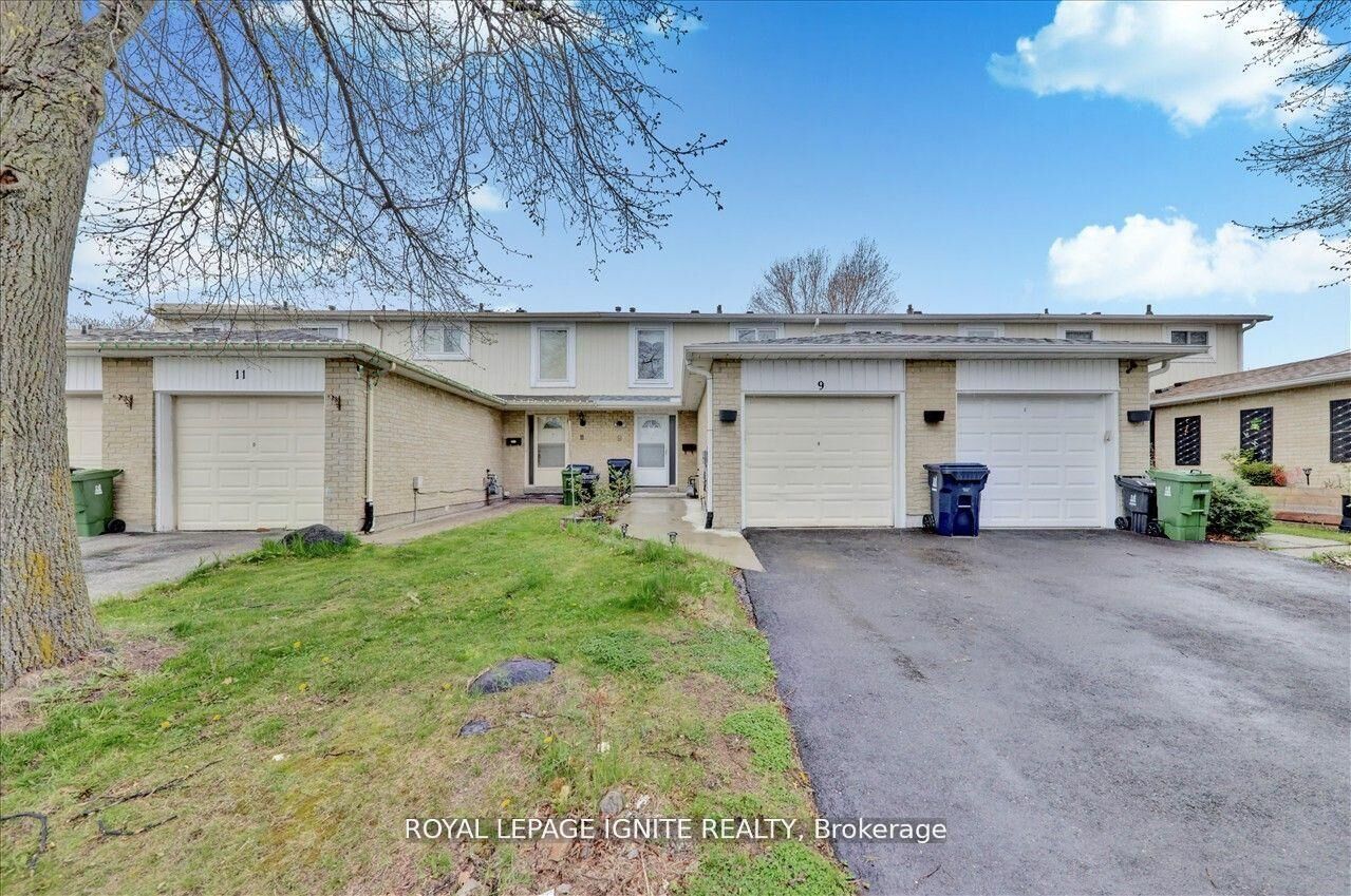 Property Photo:  9 Pilkey Crescent  ON M1B 2A8 