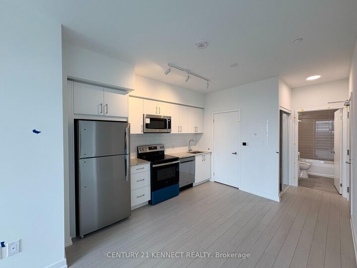Property Photo:  4010 Eglinton Avenue W 1820  ON M9A 0G5 