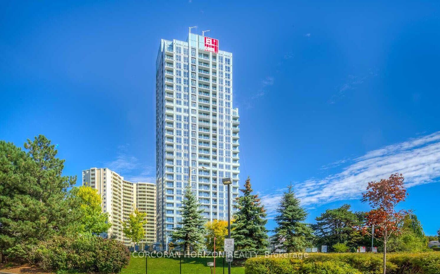 Property Photo:  18 Graydon Hall Drive 604  ON M3A 2Z9 