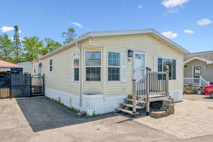 Property Photo:  20 Elm Street  ON N0B 2J0 