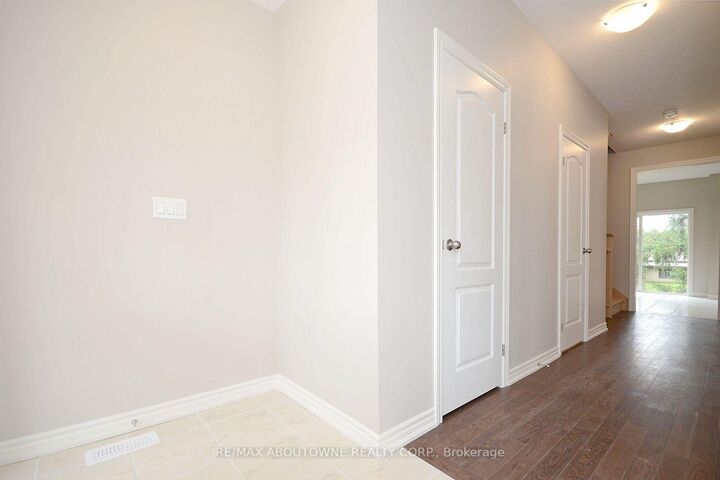 Property Photo:  22 Ryan Street  ON N1M 0C9 