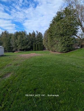 Photo de la propriété:  396 North Scugog Court  ON L1C 6T1 