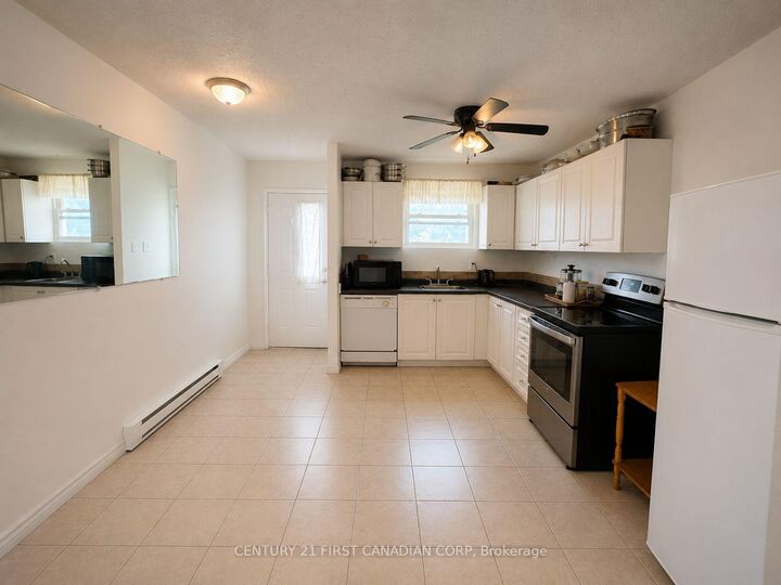Property Photo:  1919 Trafalgar Street 37  ON N5V 1A1 