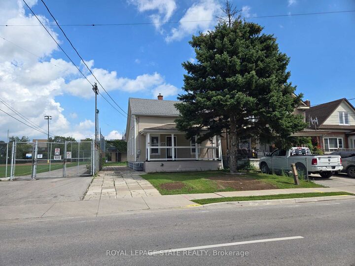Property Photo:  144 Burgar Street  ON L3B 2S8 