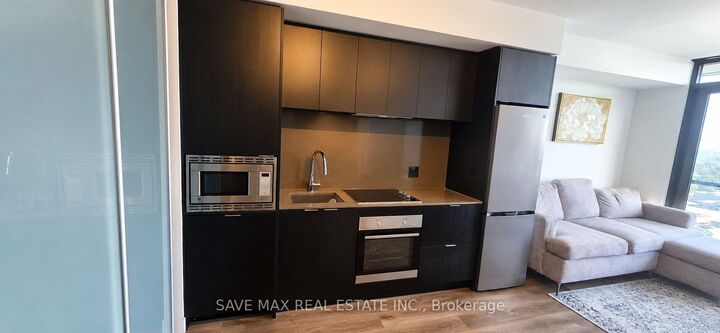 Property Photo:  86 Dundas Street E 1606  ON L5A 0B1 