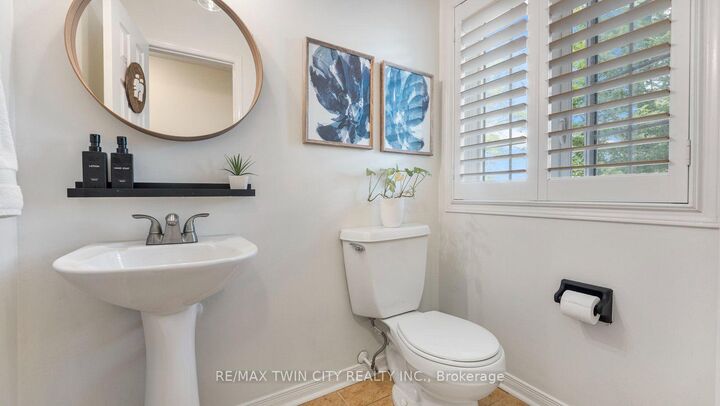 Property Photo:  199 Saginaw Parkway 10  ON N1T 1T9 