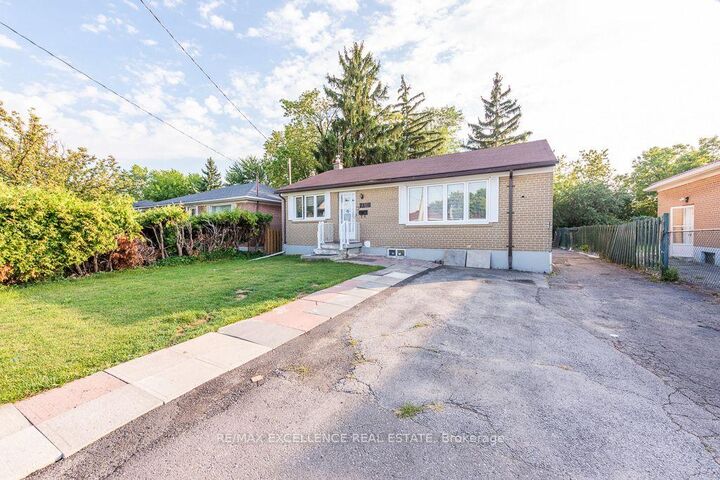 Property Photo:  7150 Minotola Avenue  ON L4T 2T1 