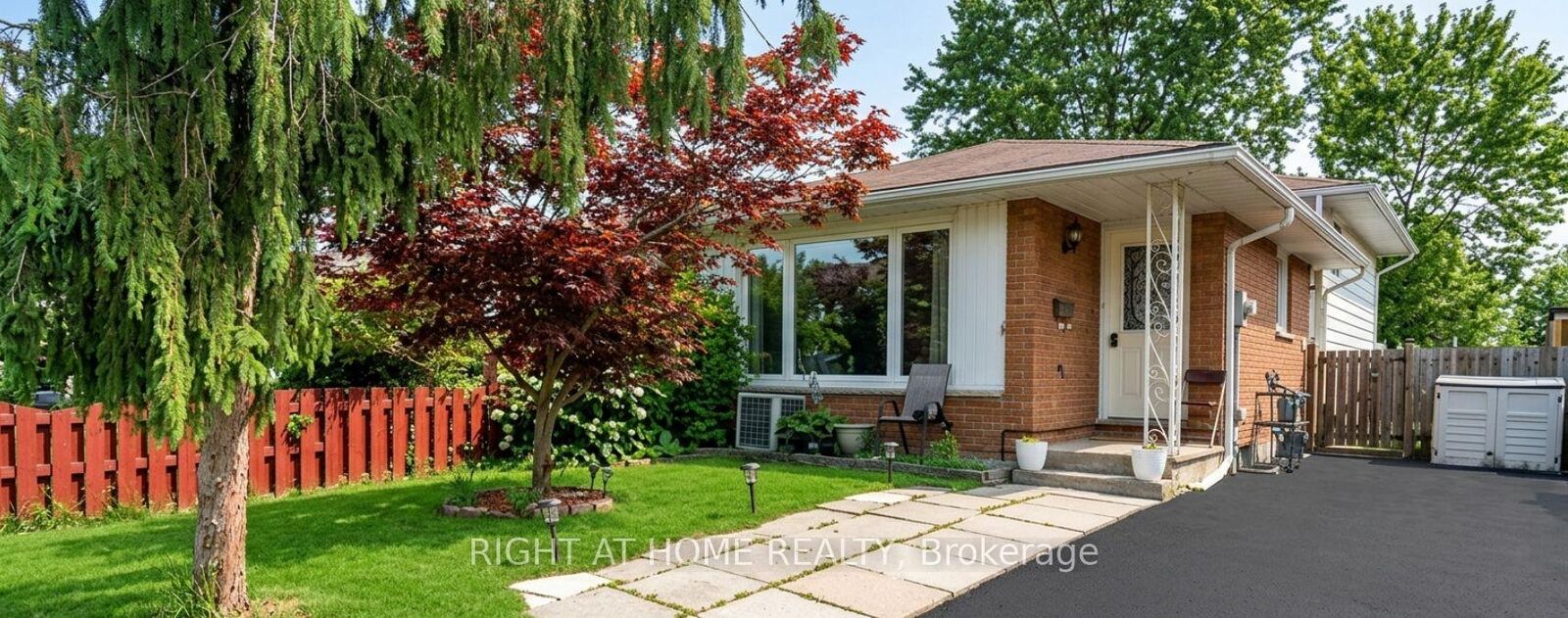 Property Photo:  14 Canterbury Drive  ON L2P 3M7 